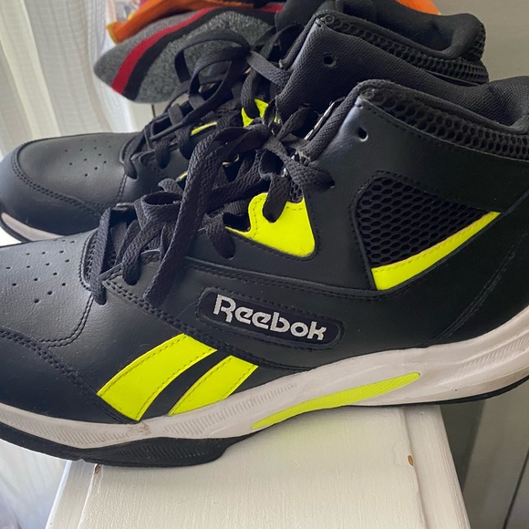 Reebok men size 10.5 - Picture 1 of 6